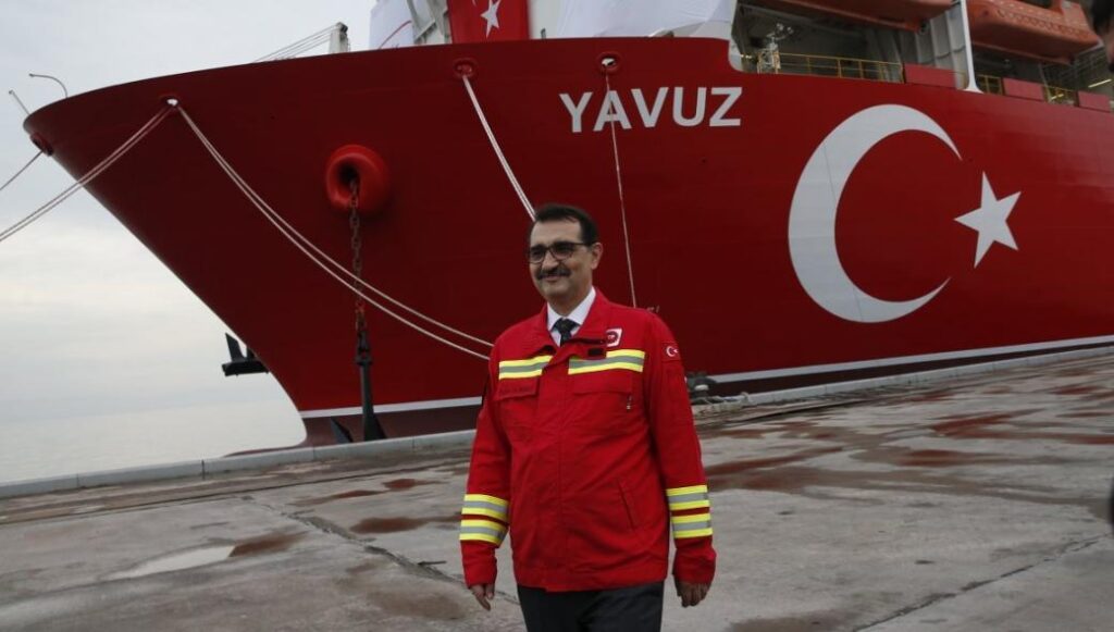 Φατίχ Ντονμέζ: «Το γεωτρύπανο “Φατίχ” άρχισε να τρυπάει στη Μαύρη Θάλασσα» (βίντεο)